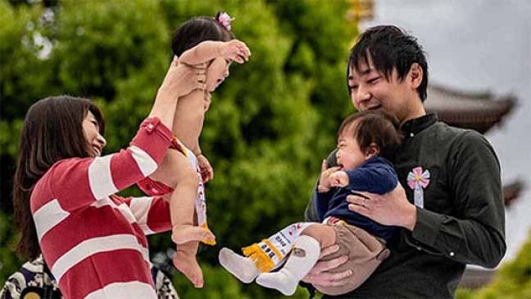 মানবজাতির বিলুপ্তি এড়াতে বাড়াতে হবে জন্মহার, সতর্ক করলেন বিজ্ঞানীরা