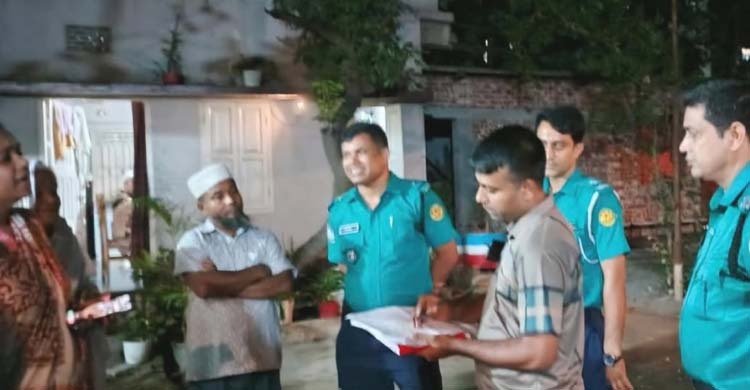  ১২ বছর ধরে গুম ওয়ারেন্ট নিয়ে নিখোঁজ বিএনপি নেতা সুমনের বাসায় পুলিশ