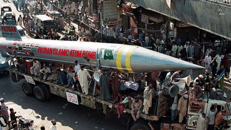 ডনের সম্পাদকীয়- পারমাণবিক যুদ্ধ হলে ক্ষতি কল্পনাতীত, সংযত হওয়ার এখনই সময়