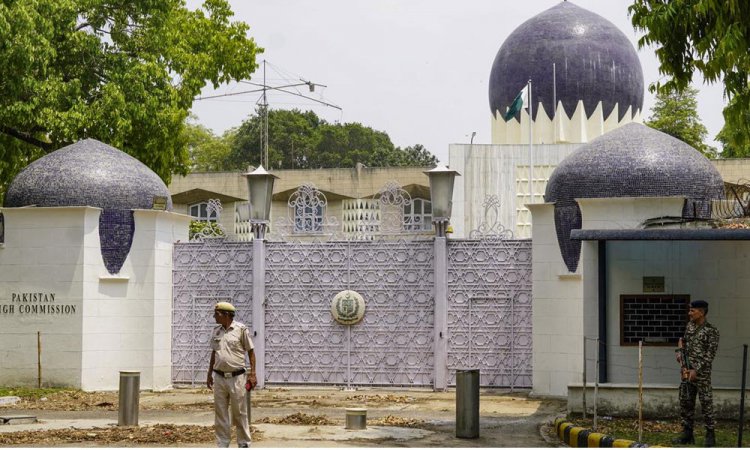 যুদ্ধবিরতির মধ্যে ভারত–পাকিস্তানের পাল্টাপাল্টি কূটনীতিক বহিষ্কার