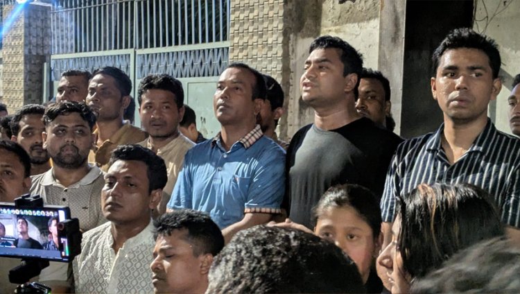 ঢাবি ছাত্রদল নেতা হত্যা- উপাচার্য ও প্রক্টরের পদত্যাগ দাবিতে বিক্ষোভ