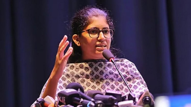 সাবধান, ছাত্রদের গায়ে যাতে একটা টোকাও না লাগে: উমামা ফাতেমা