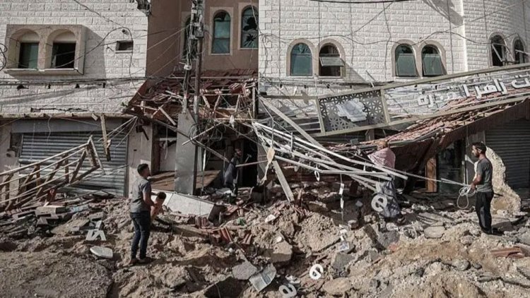 গাজায় ইসরাইলি বিমান হামলায় ৬২ জন নিহত