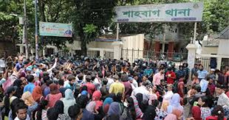 সাম্য হত্যায় আসামিদের গ্রেপ্তারে আলটিমেটাম শিক্ষার্থীদের, শাহবাগ থানা ঘেরাও