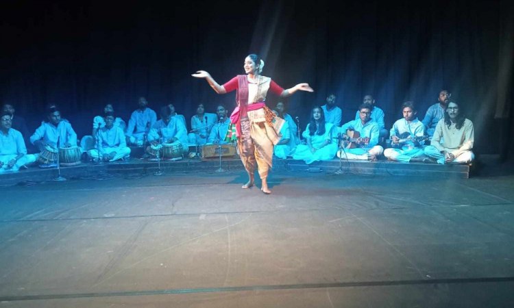 প্রয়াণদিবসে গীতিনকশায় ডি এল রায়কে স্মরণ