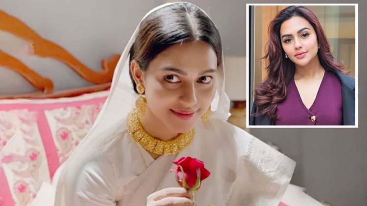 কোথায় ‘পালাচ্ছিলেন’ পর্দার হাসিনা?