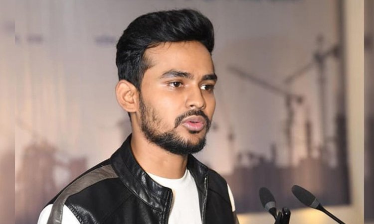 ‘জটিলতা’ কাটলে ইশরাককে শপথ পড়াতে সমস্যা নেই : উপদেষ্টা আসিফ