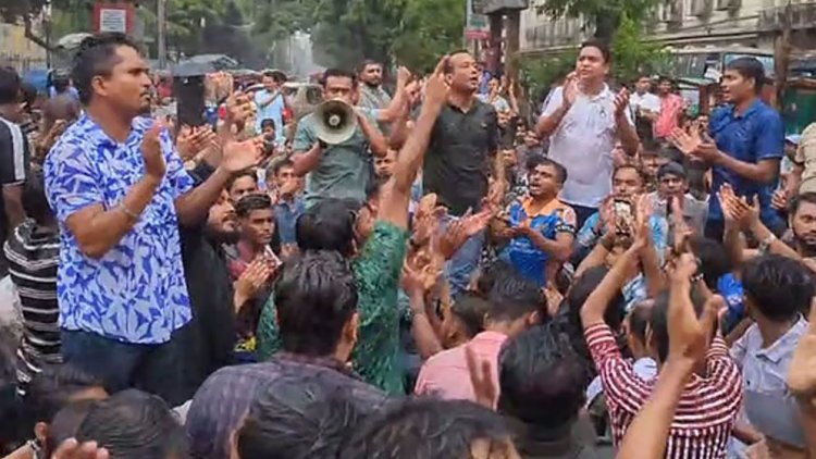 শাহবাগ অবরোধ ছাত্রদলের, যান চলাচল বন্ধ