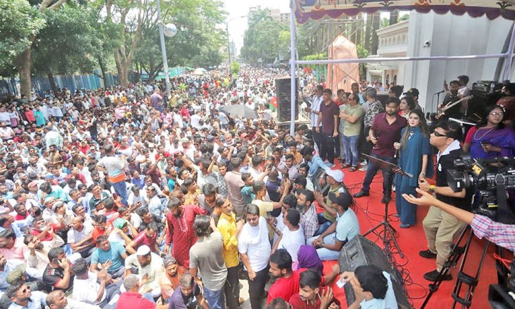 ঢাকা অচলের হুঁশিয়ারি ইশরাকের সমর্থকদের