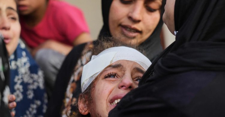  গাজায় ইসরায়েলি হামলায় নিহত ৯৩, পশ্চিম তীরে কূটনীতিকদের লক্ষ্য করে গুলি