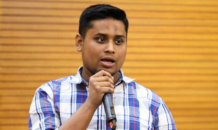 প্রয়োজনে সেনাবাহিনীর সঙ্গে কাঁধে কাঁধ মিলিয়ে লড়াই করব : হাসনাত