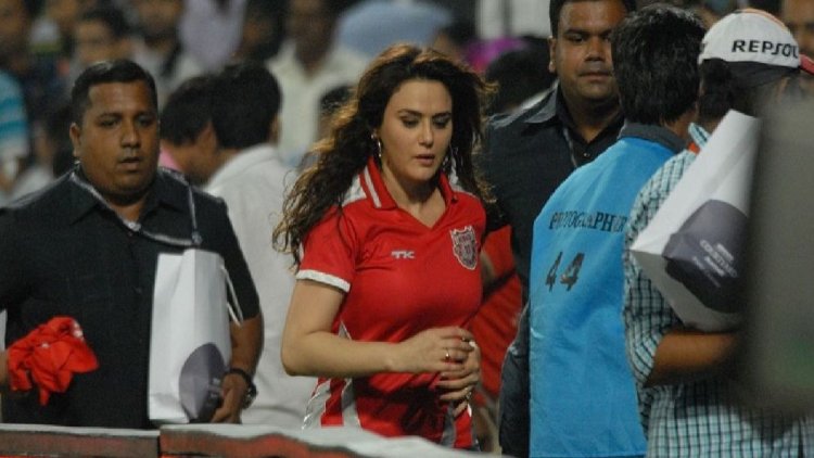 পাঞ্জাব কিংস মালিকানায় ভাঙন, আদালতে প্রীতি