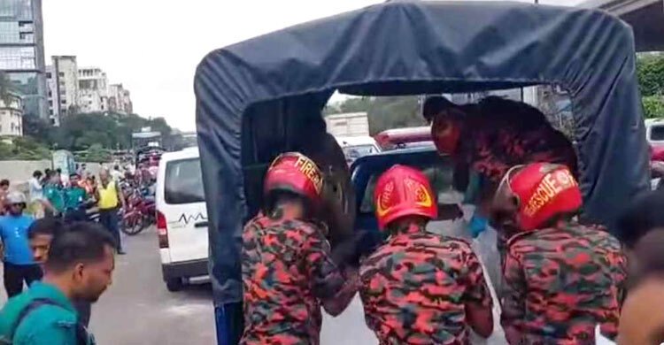  বনানীতে ট্রাকের সঙ্গে সংঘর্ষে মোটরসাইকেলের ২ আরোহী নিহত